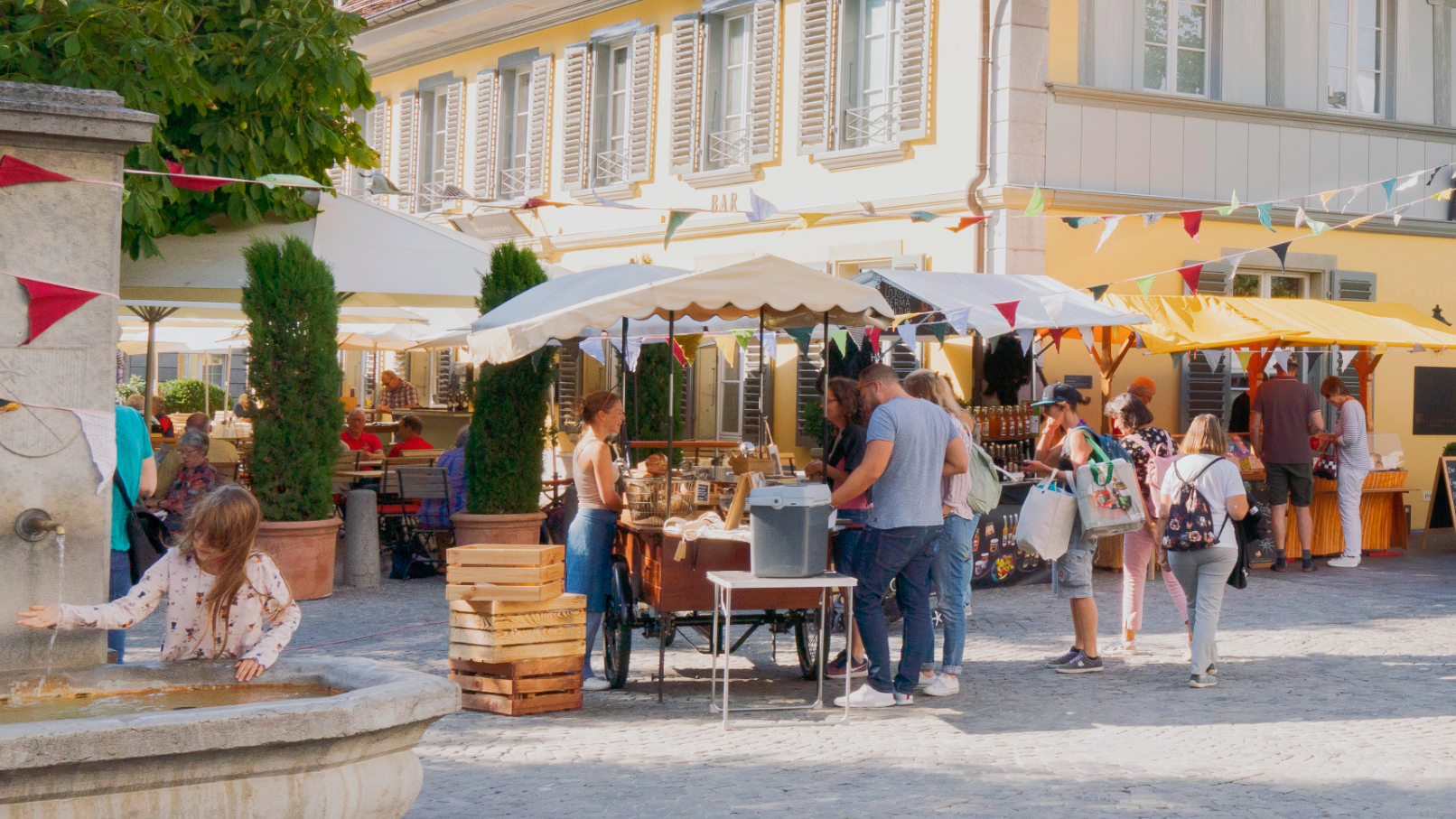 Evening market Thun